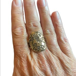 Gold Tone Bird Engraved Ring